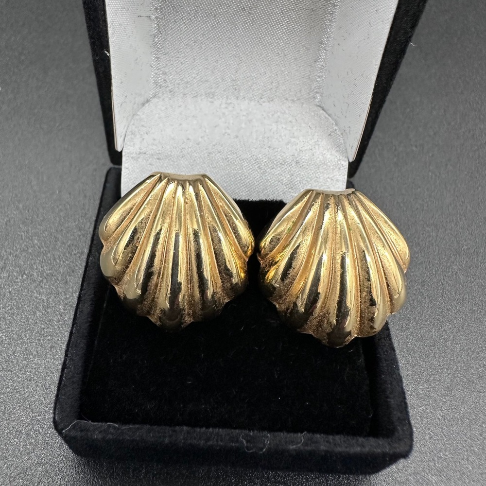 Napier Vintage Shell Clip On Earrings Gold Tone Metal OS